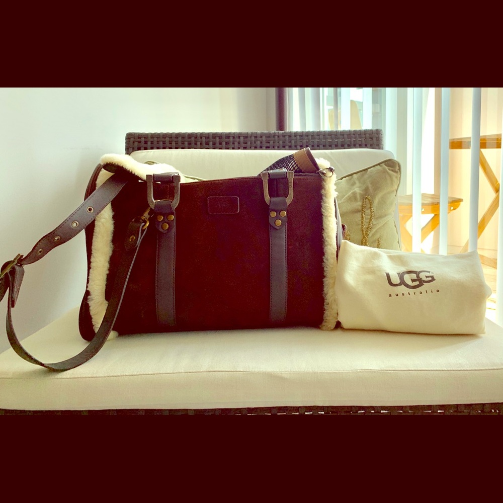 Beautiful Dog Carrier Ugg Australia Pre-Loved